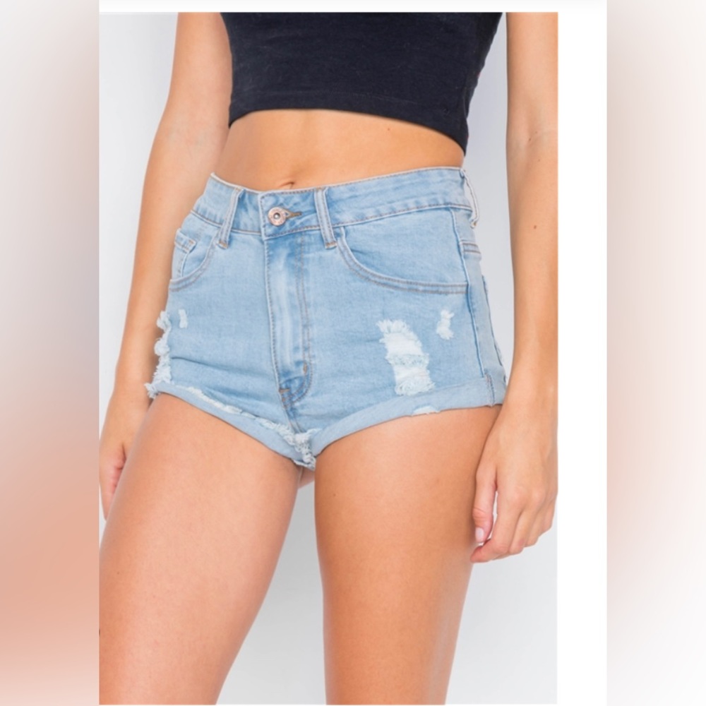 NWT Women's Sexy light blue raw distressed denim shorts.. Summer Y2K bum shorts